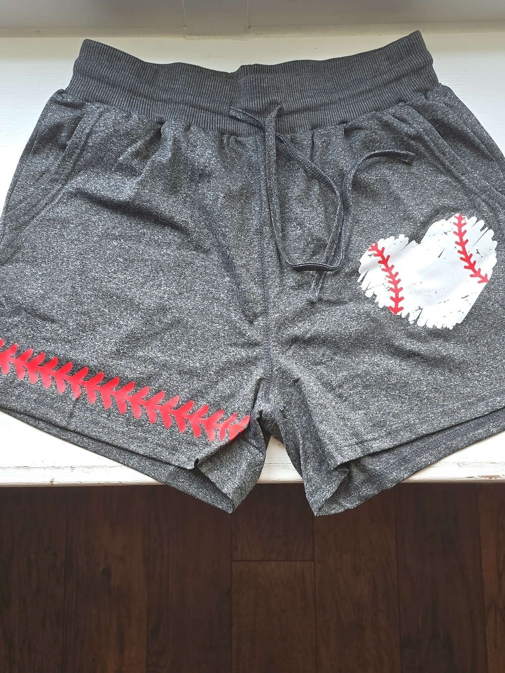 Womens Gray Baseball Heart Athletic Shorts Size Large New